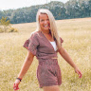 Meet your Posher, Kayla